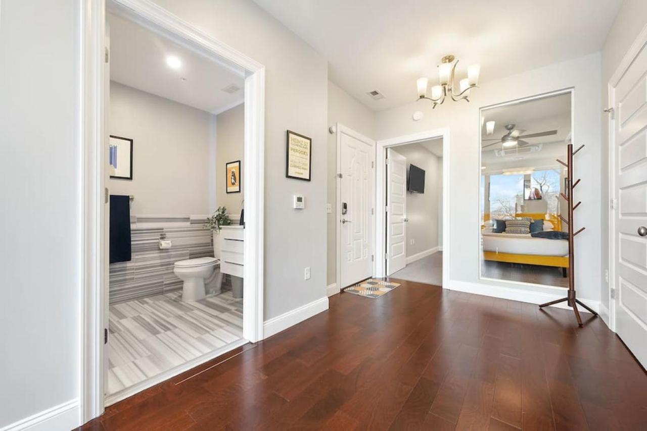 Appartamento Hostwise - The Washington At Chatham - Free Parking, Private Gym, Skyline Views! Pittsburgh