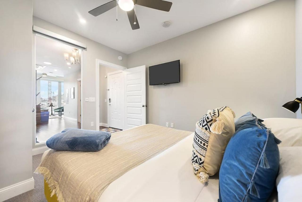 Appartamento Hostwise - The Washington At Chatham - Free Parking, Private Gym, Skyline Views! Pittsburgh