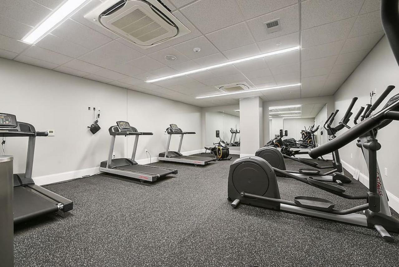 Appartamento Hostwise - The Washington At Chatham - Free Parking, Private Gym, Skyline Views! Pittsburgh