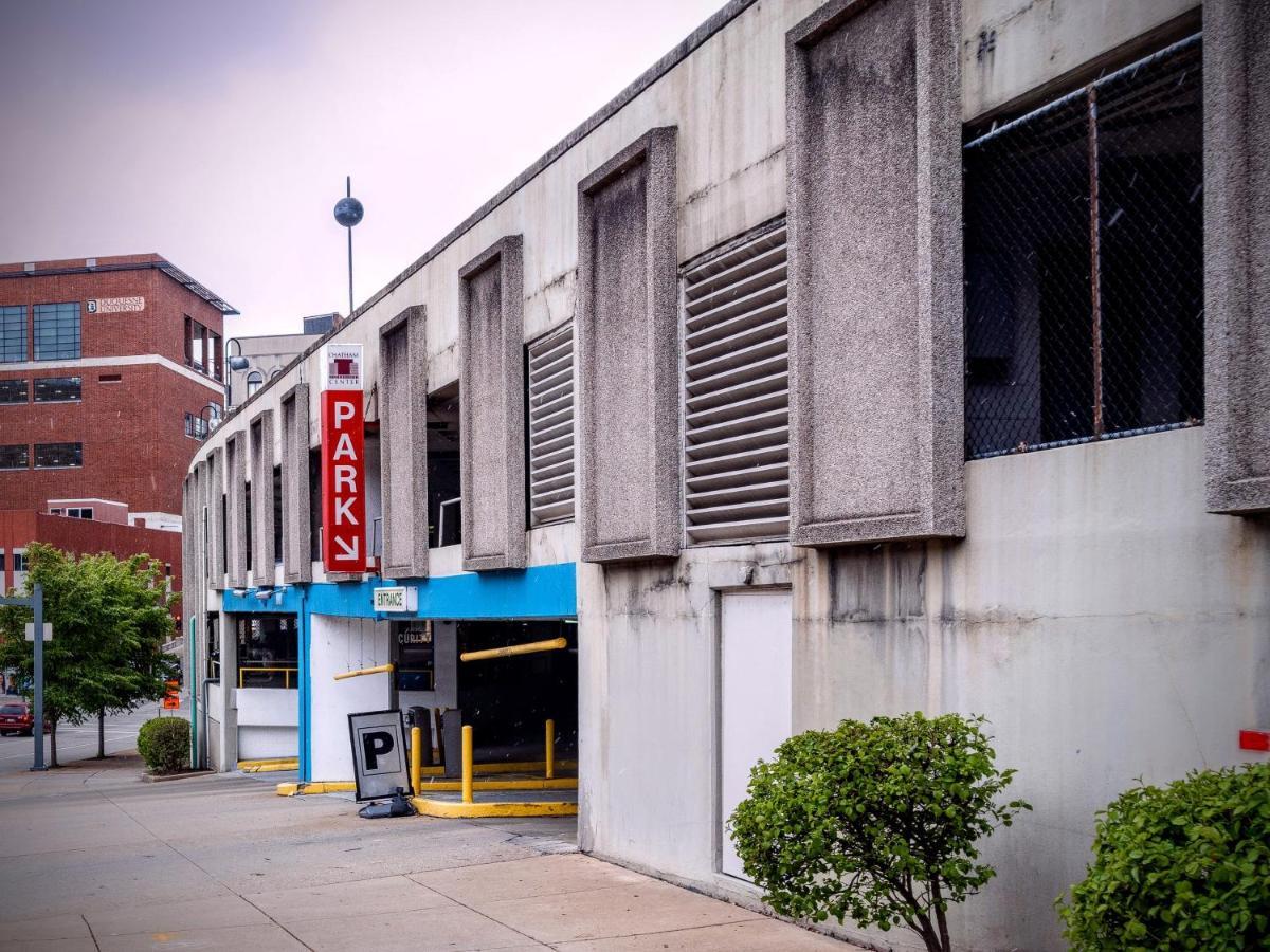 Appartamento Hostwise - The Washington At Chatham - Free Parking, Private Gym, Skyline Views! Pittsburgh